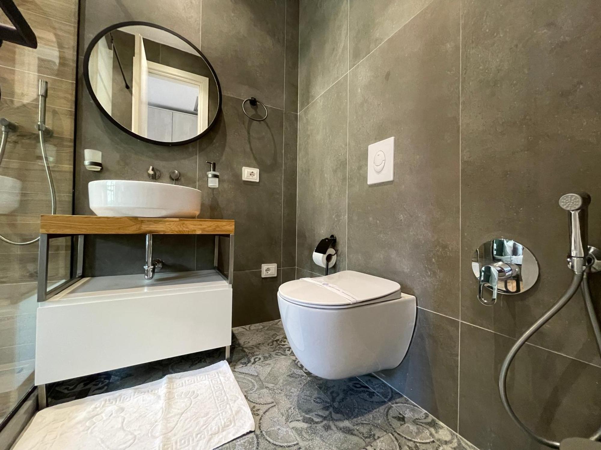 Retreat Apartments ติรานา ภายนอก รูปภาพ